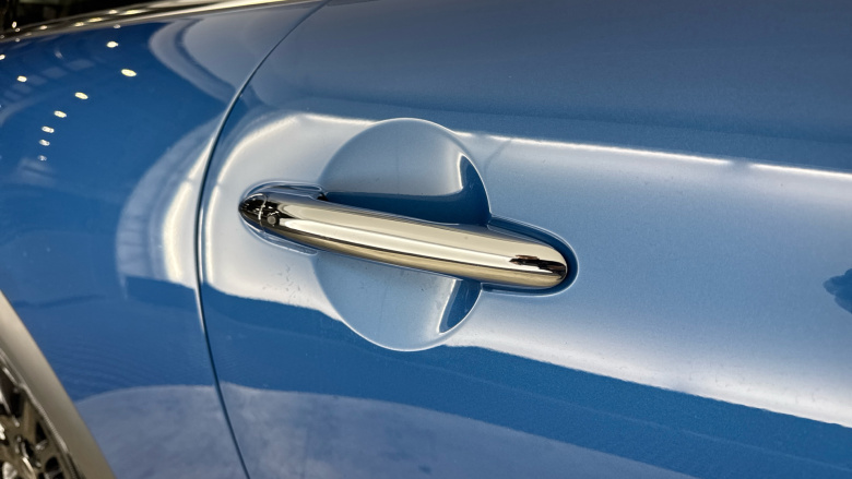 MINI Hatchback 1.5 Cooper Classic 3dr Auto Petrol Hatchback